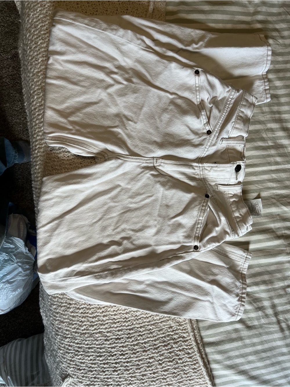 Women’s Abercrombie & Fitch barrel leg jeans